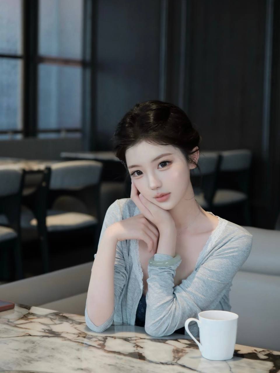 谁在回声关灯 在线观看海报